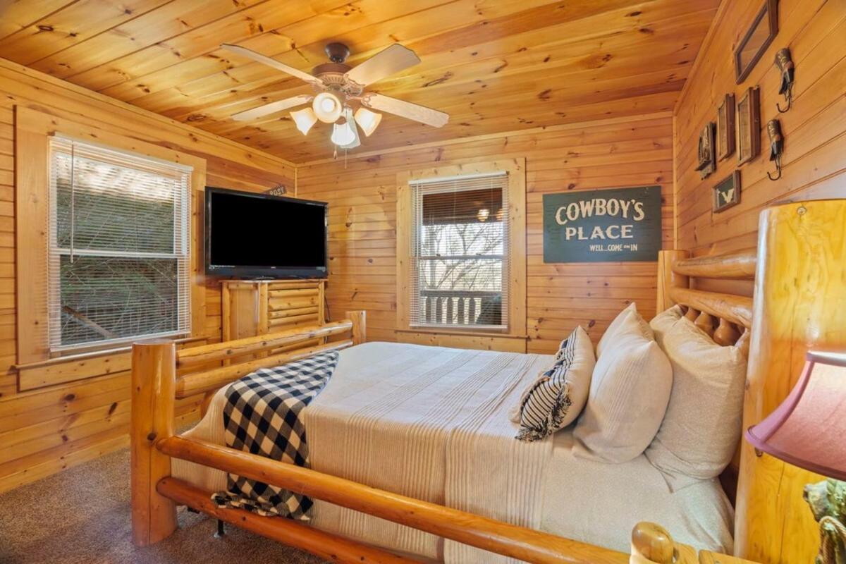 Stunning Mountain Cabin W Hot Tub Gatlinburg Ngoại thất bức ảnh