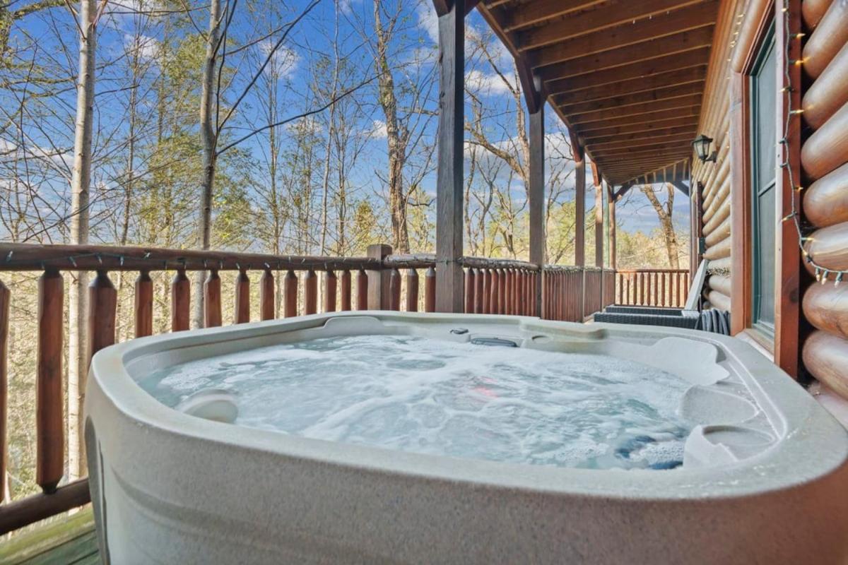 Stunning Mountain Cabin W Hot Tub Gatlinburg Ngoại thất bức ảnh